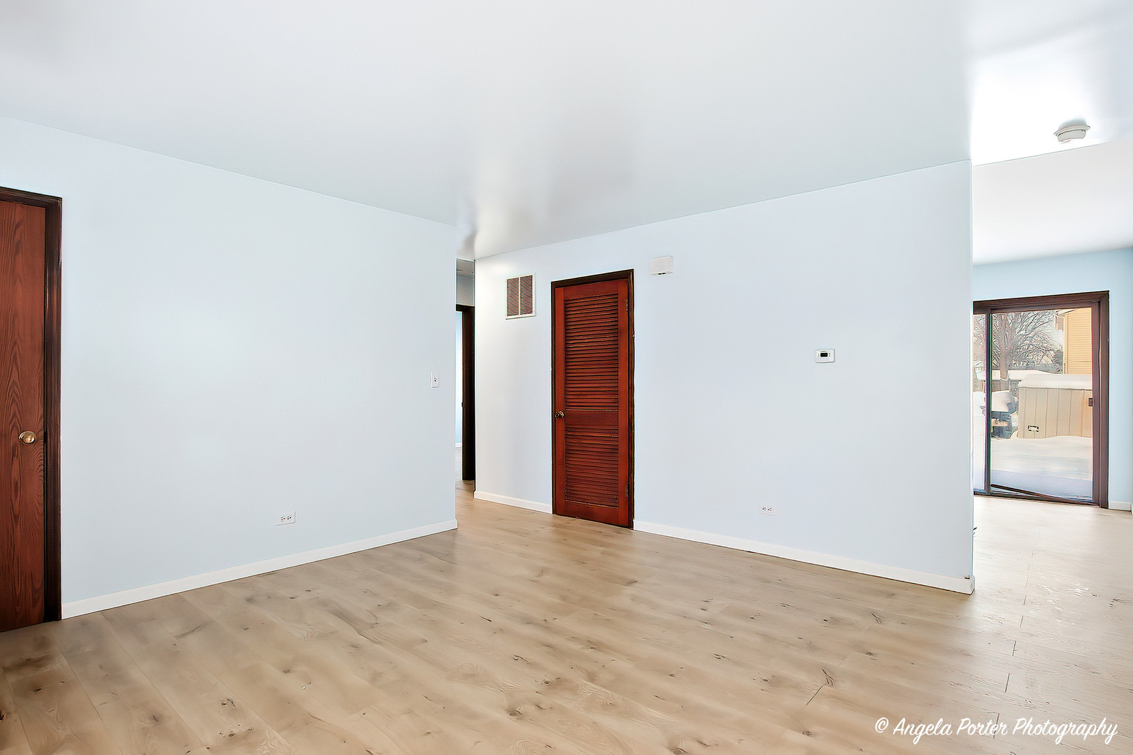 831 Washington Street #2, Woodstock, IL 60098