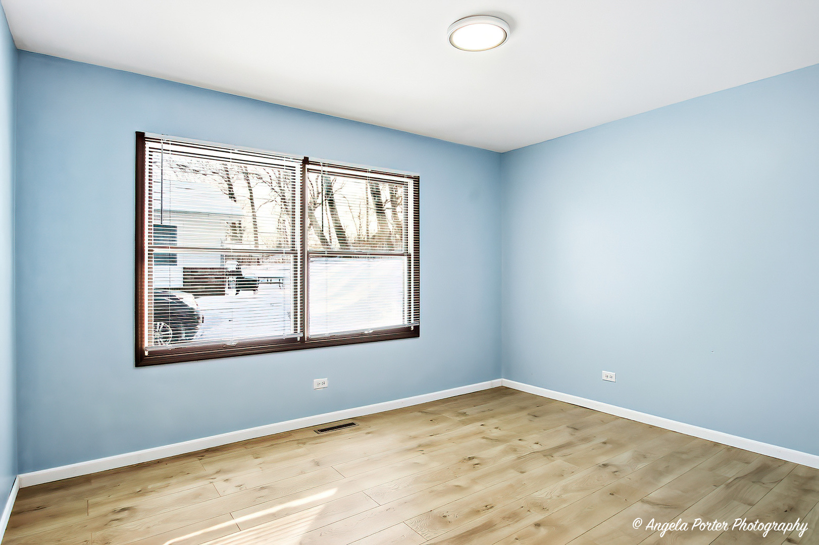 831 Washington Street #2, Woodstock, IL 60098