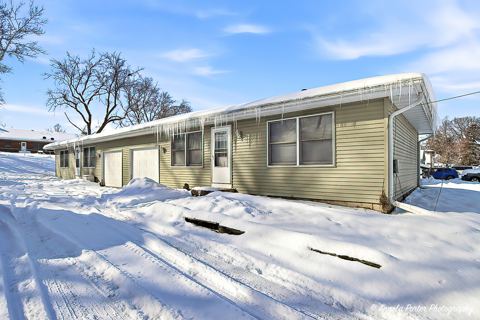 831 Washington Street #2, Woodstock, IL 60098