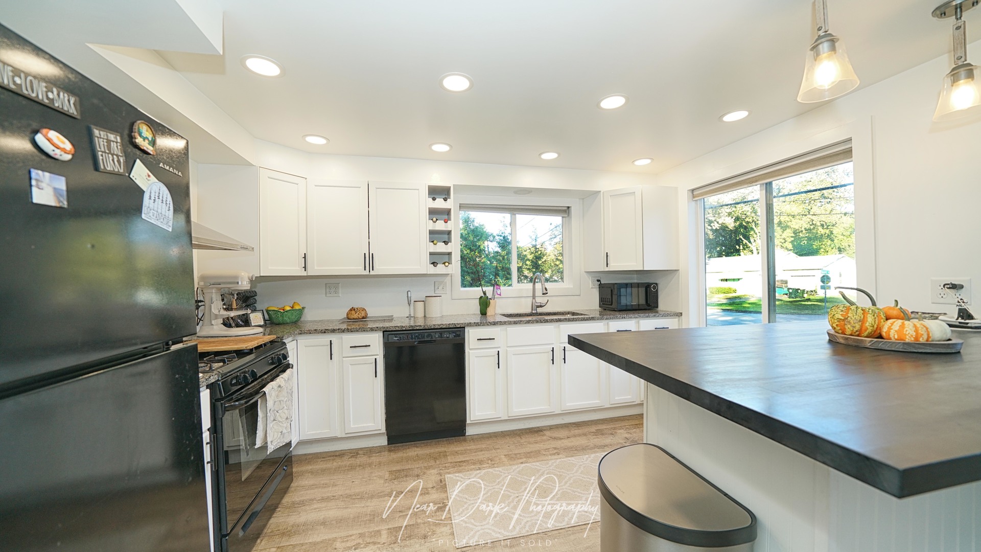 34966 N Forest Avenue, Ingleside, IL 60041