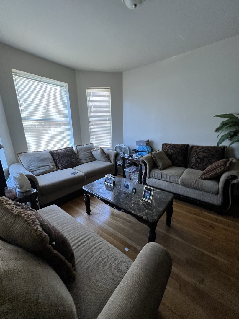 801 S Kedvale Avenue, Chicago, IL 60624