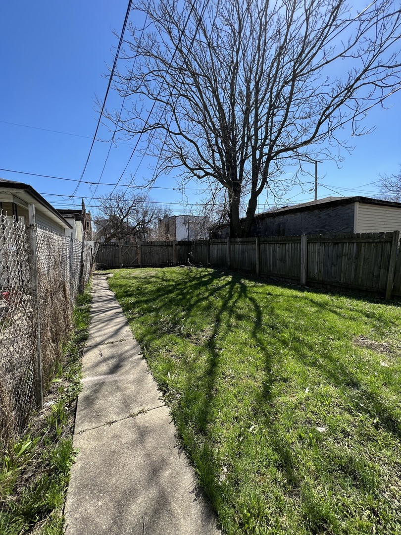 801 S Kedvale Avenue, Chicago, IL 60624