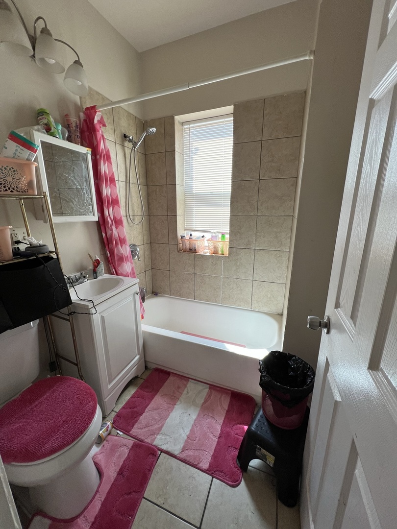 801 S Kedvale Avenue, Chicago, IL 60624