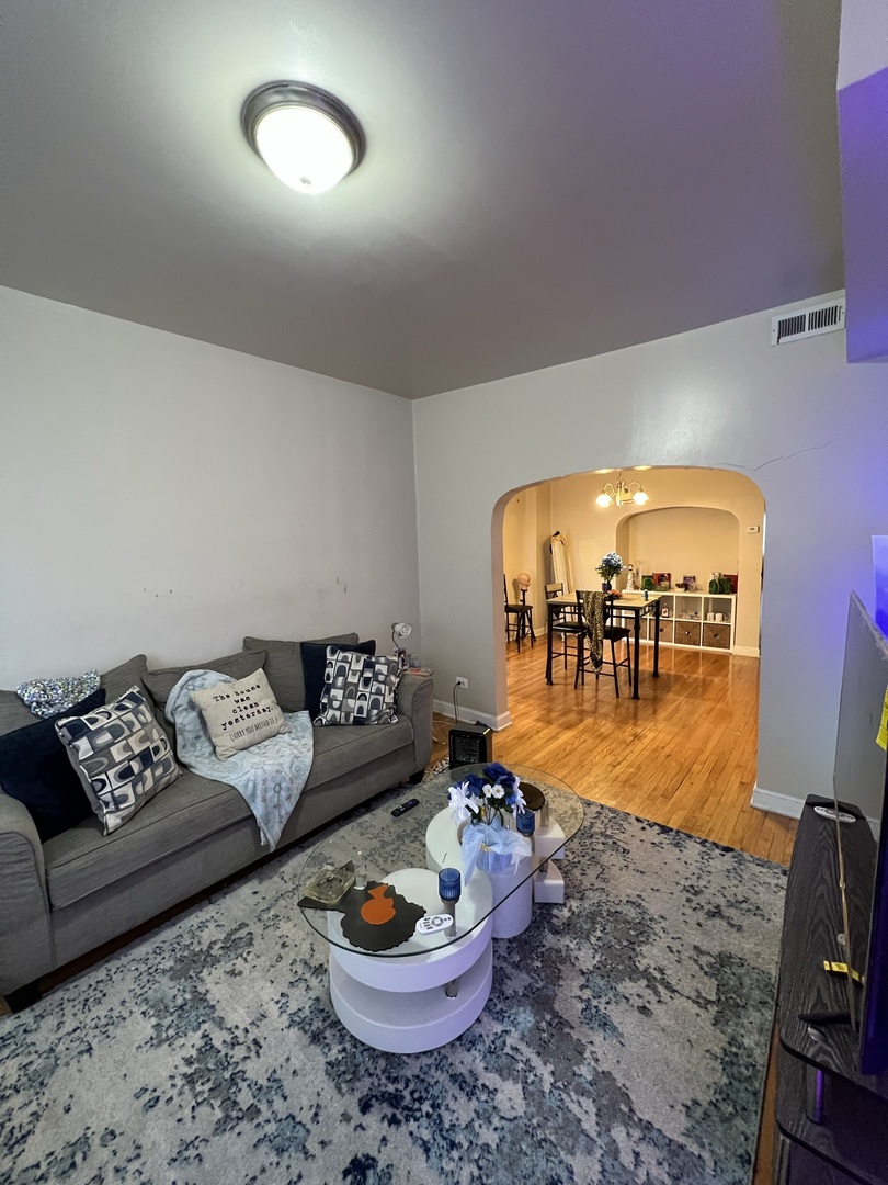 801 S Kedvale Avenue, Chicago, IL 60624