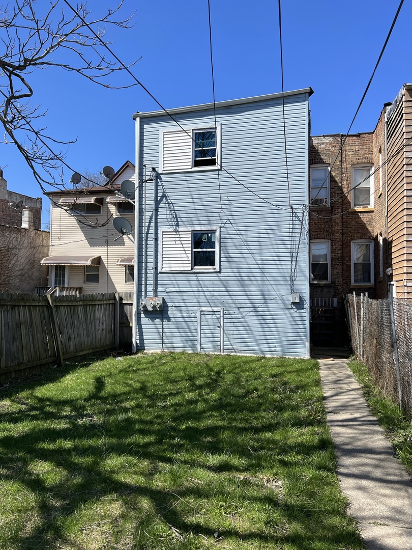 801 S Kedvale Avenue, Chicago, IL 60624