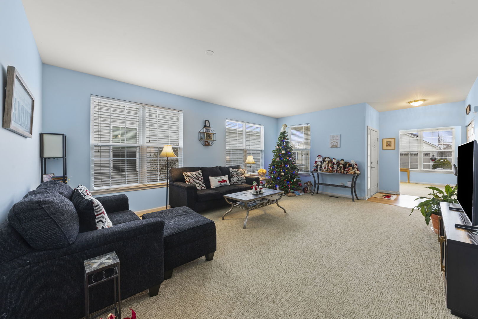 16174 Seneca Lake Circle, Crest Hill, IL 60403