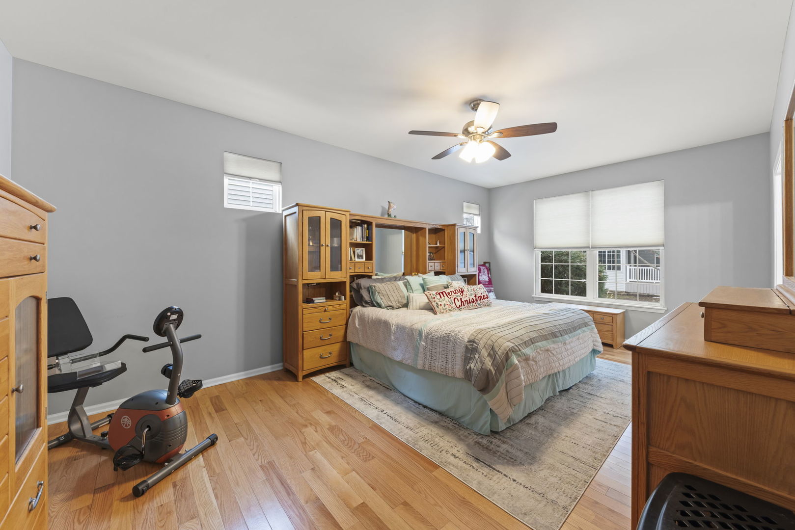 16174 Seneca Lake Circle, Crest Hill, IL 60403