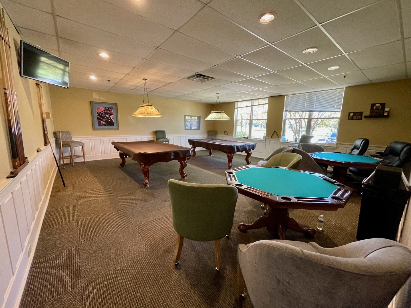 16174 Seneca Lake Circle, Crest Hill, IL 60403