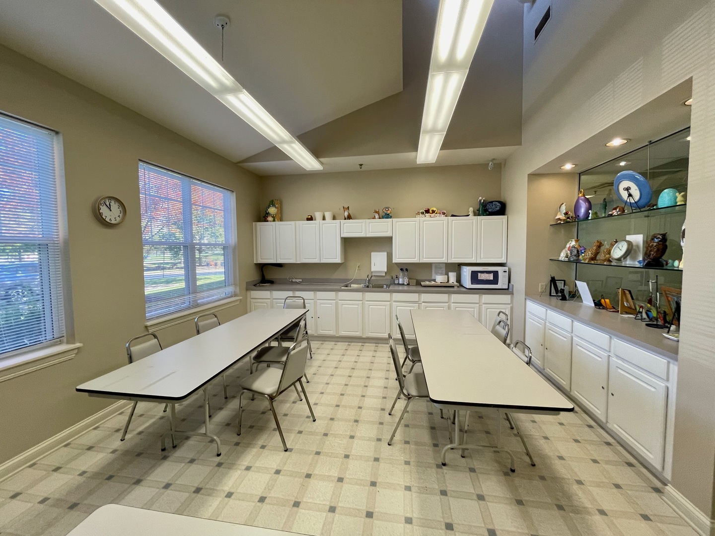 16174 Seneca Lake Circle, Crest Hill, IL 60403