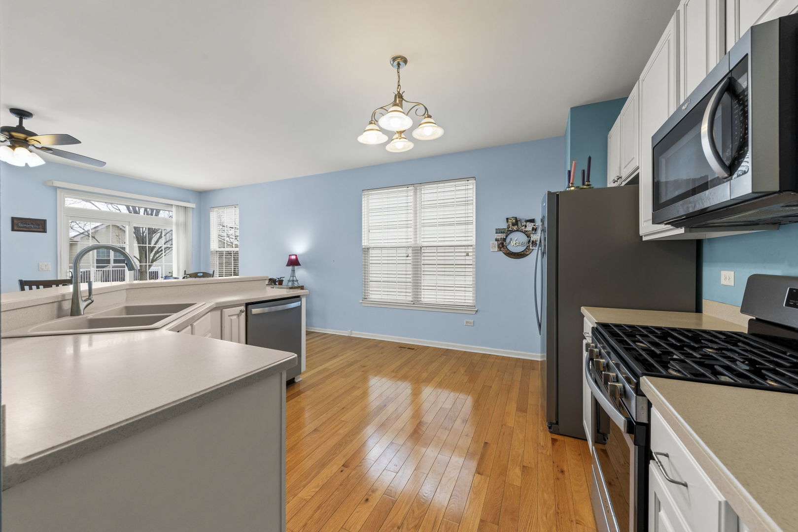 16174 Seneca Lake Circle, Crest Hill, IL 60403