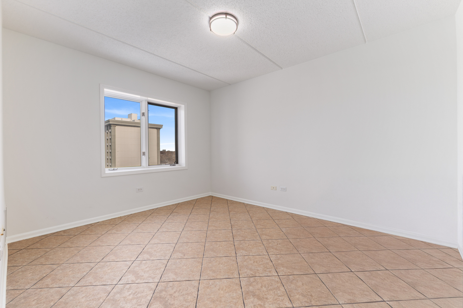 5555 N Cumberland Avenue #803, Chicago, IL 60656