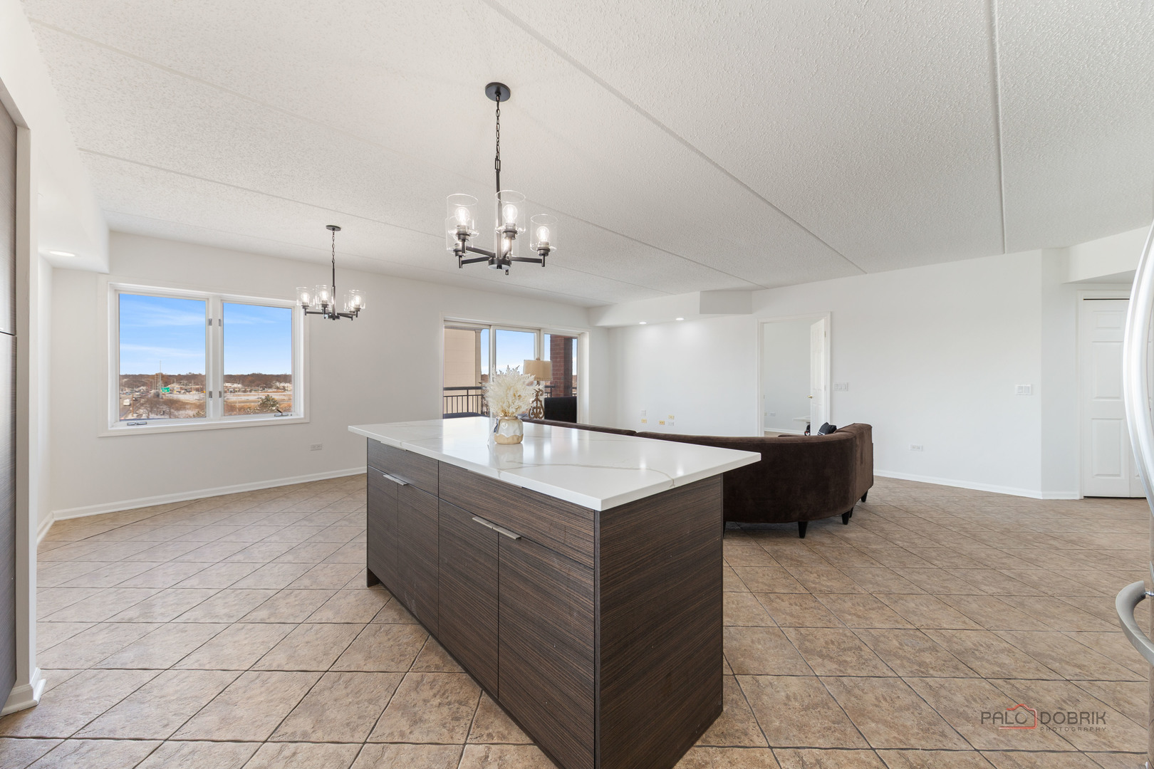 5555 N Cumberland Avenue #803, Chicago, IL 60656