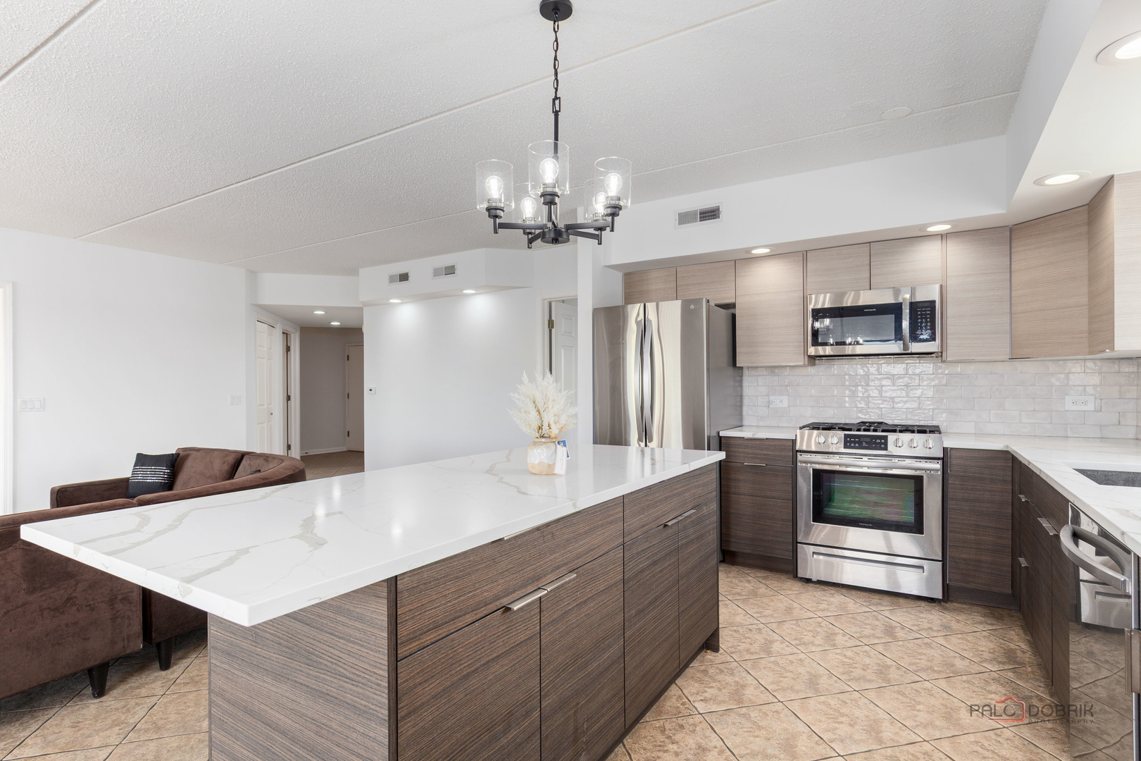 5555 N Cumberland Avenue #803, Chicago, IL 60656