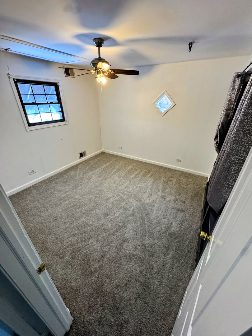 10322 S CENTRAL PARK Avenue, Chicago, IL 60655