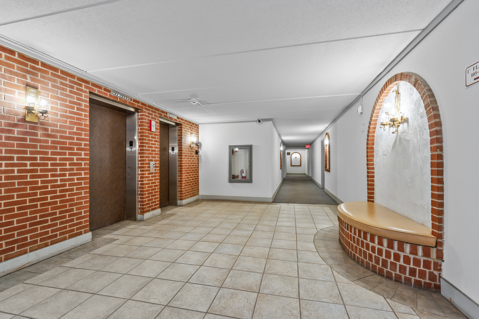 2086 Saint Johns Avenue #306, Highland Park, IL 60035