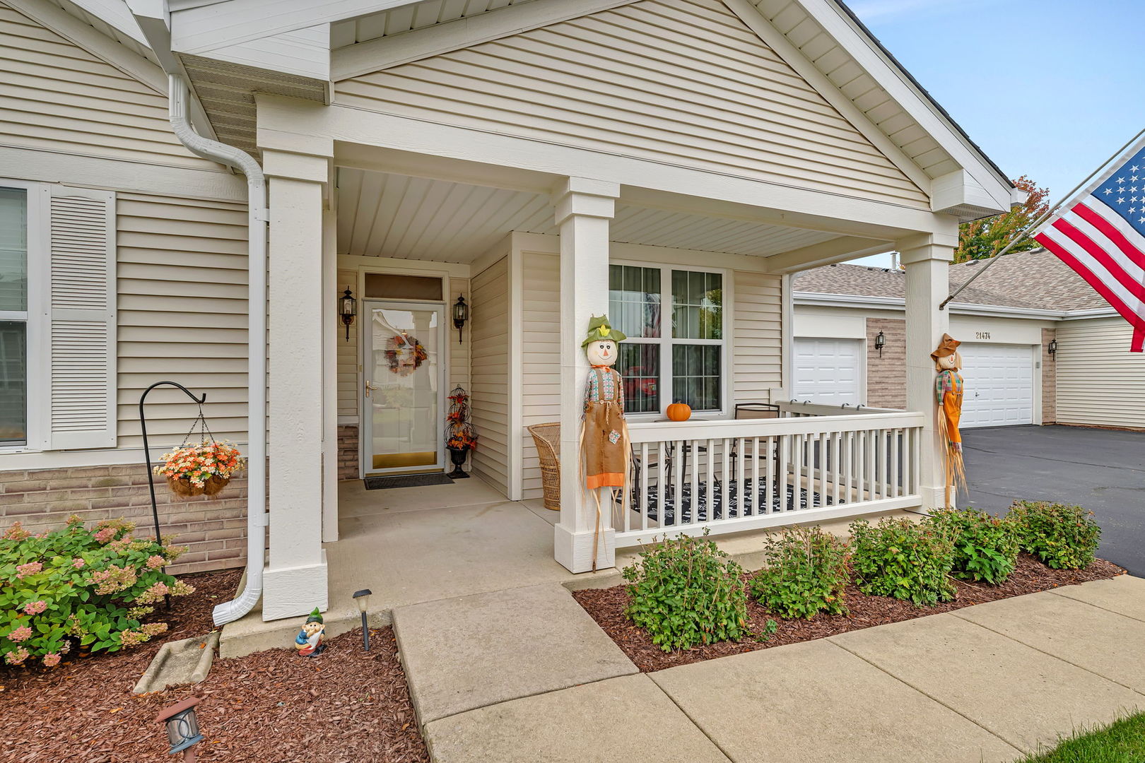 21476 Mays Lake Court, Crest Hill, IL 60403