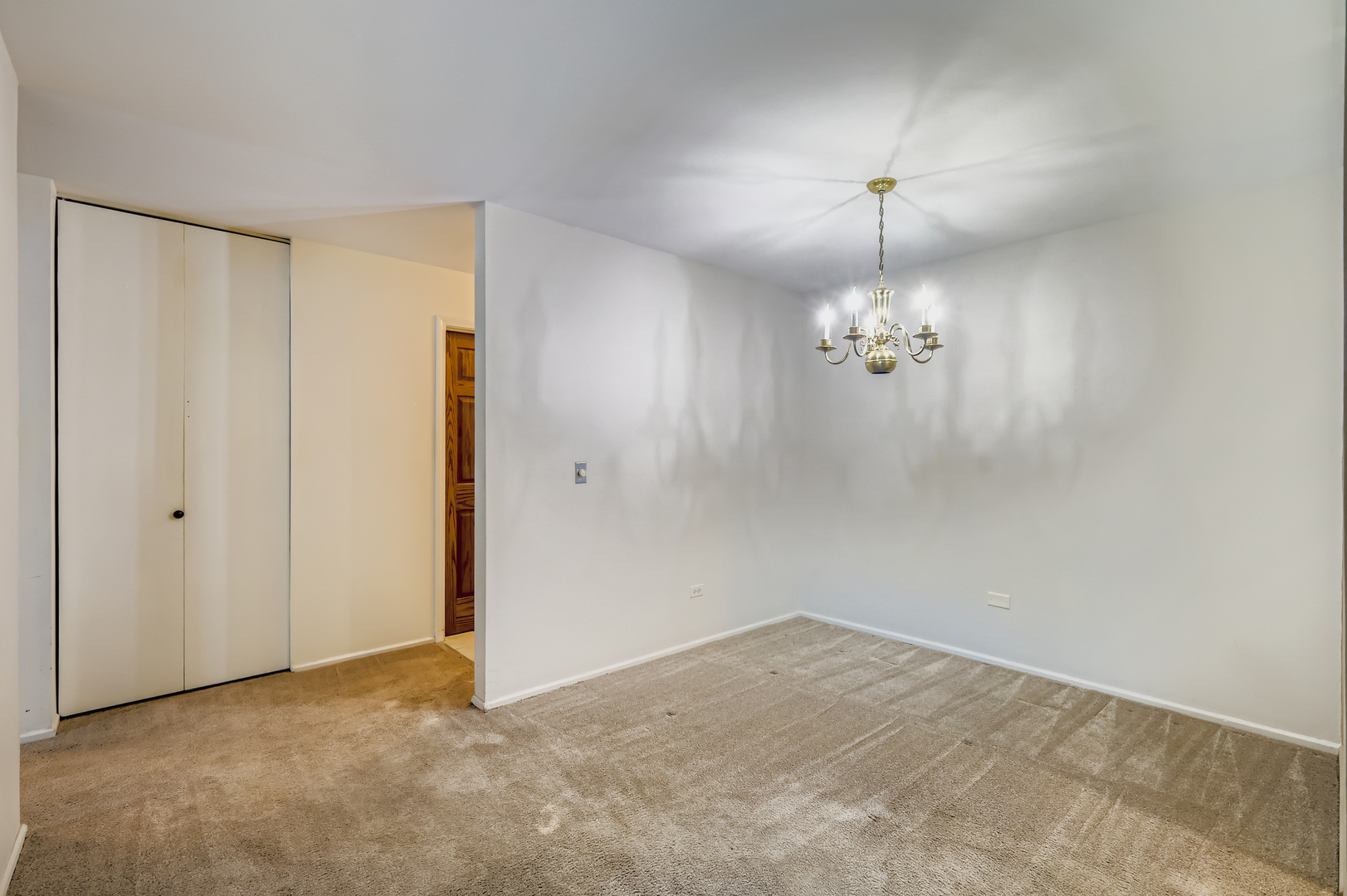 1575 Sandpebble Drive #113, Wheeling, IL 60090