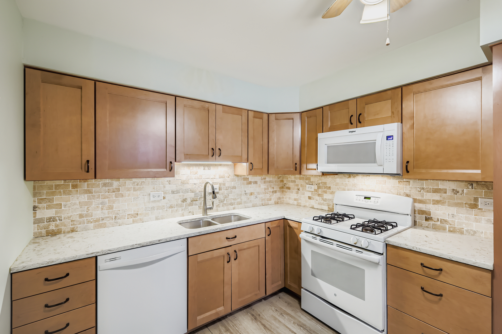 1575 Sandpebble Drive #113, Wheeling, IL 60090