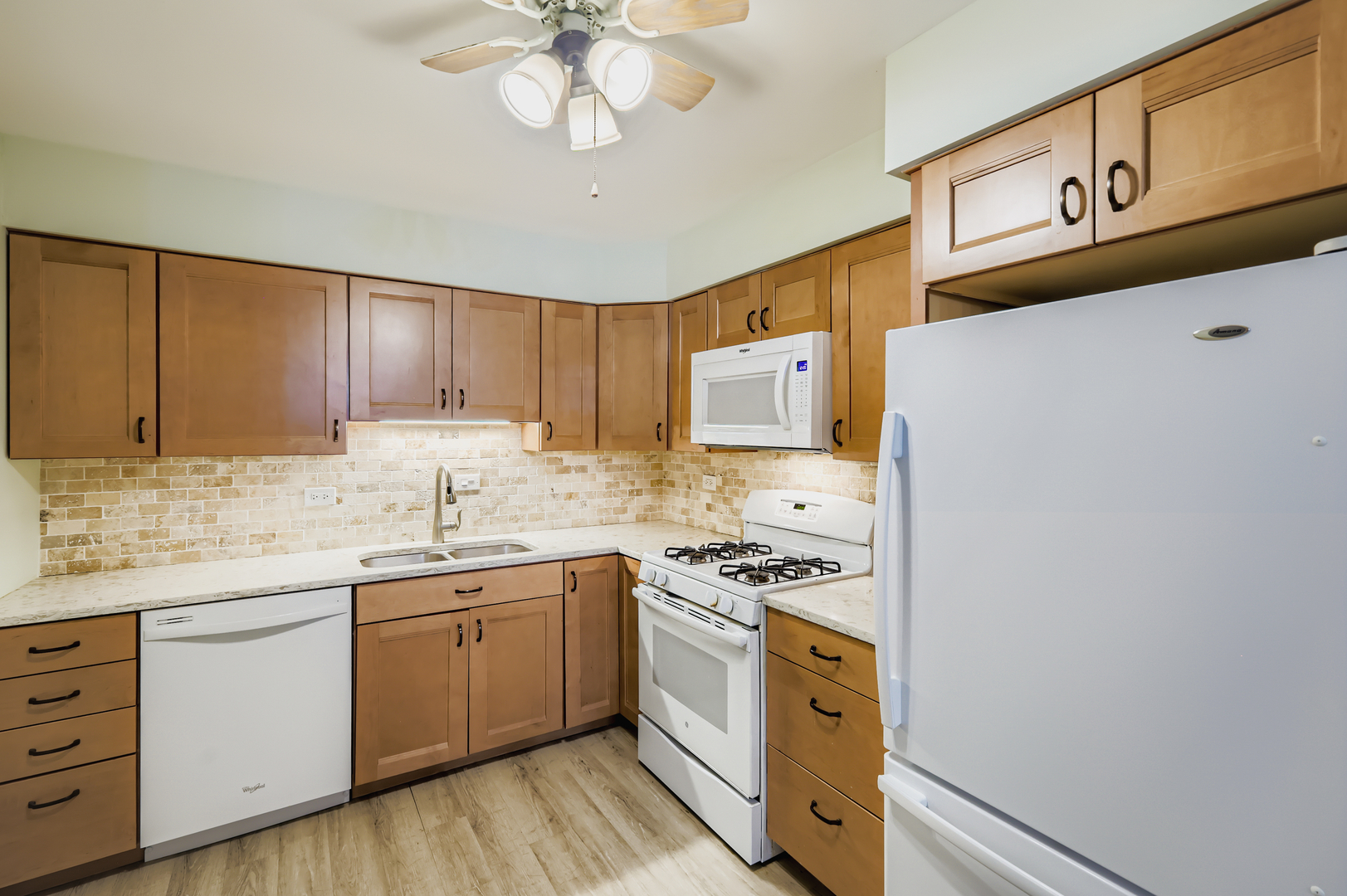 1575 Sandpebble Drive #113, Wheeling, IL 60090