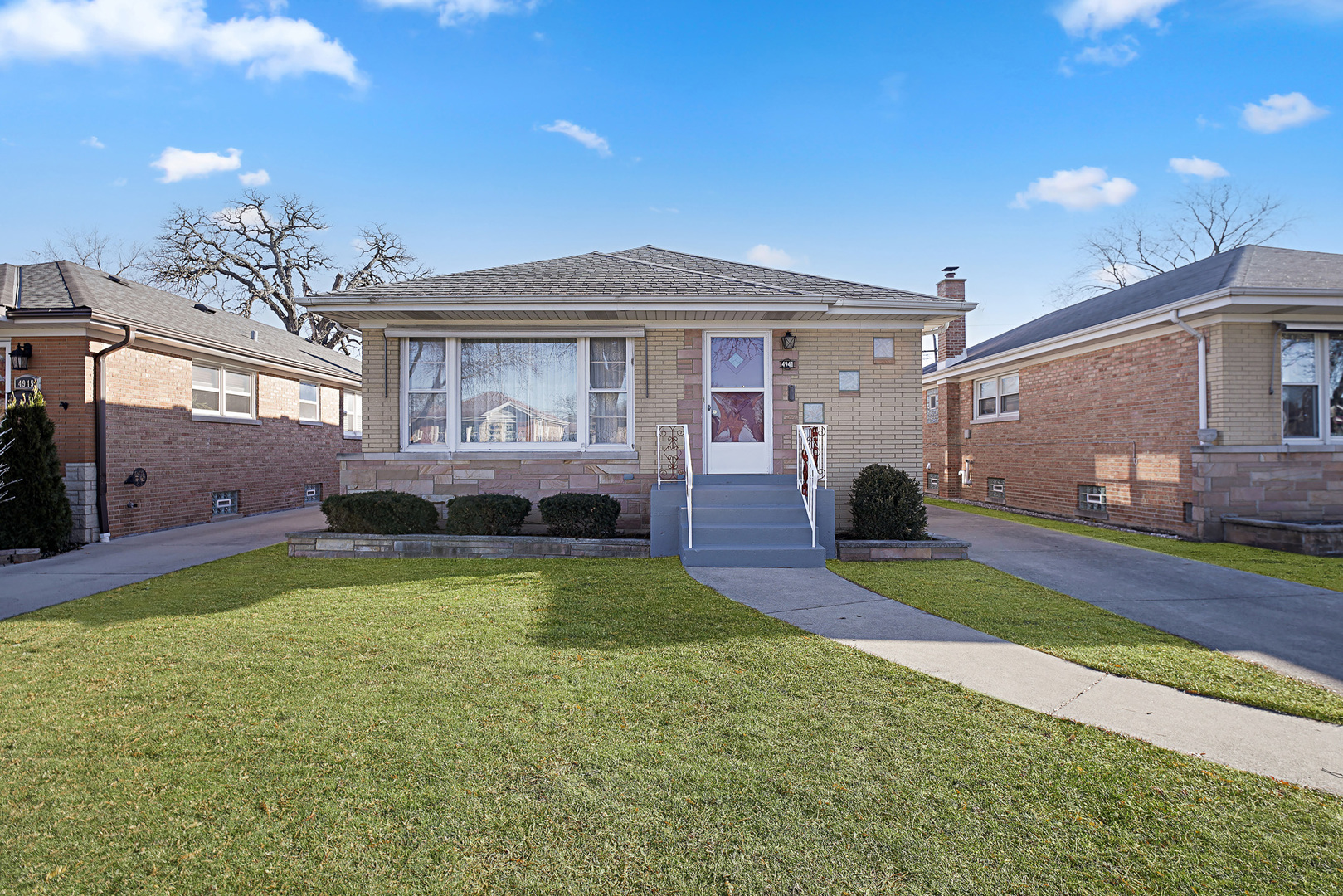 4941 N Normandy Avenue, Chicago, IL 60656