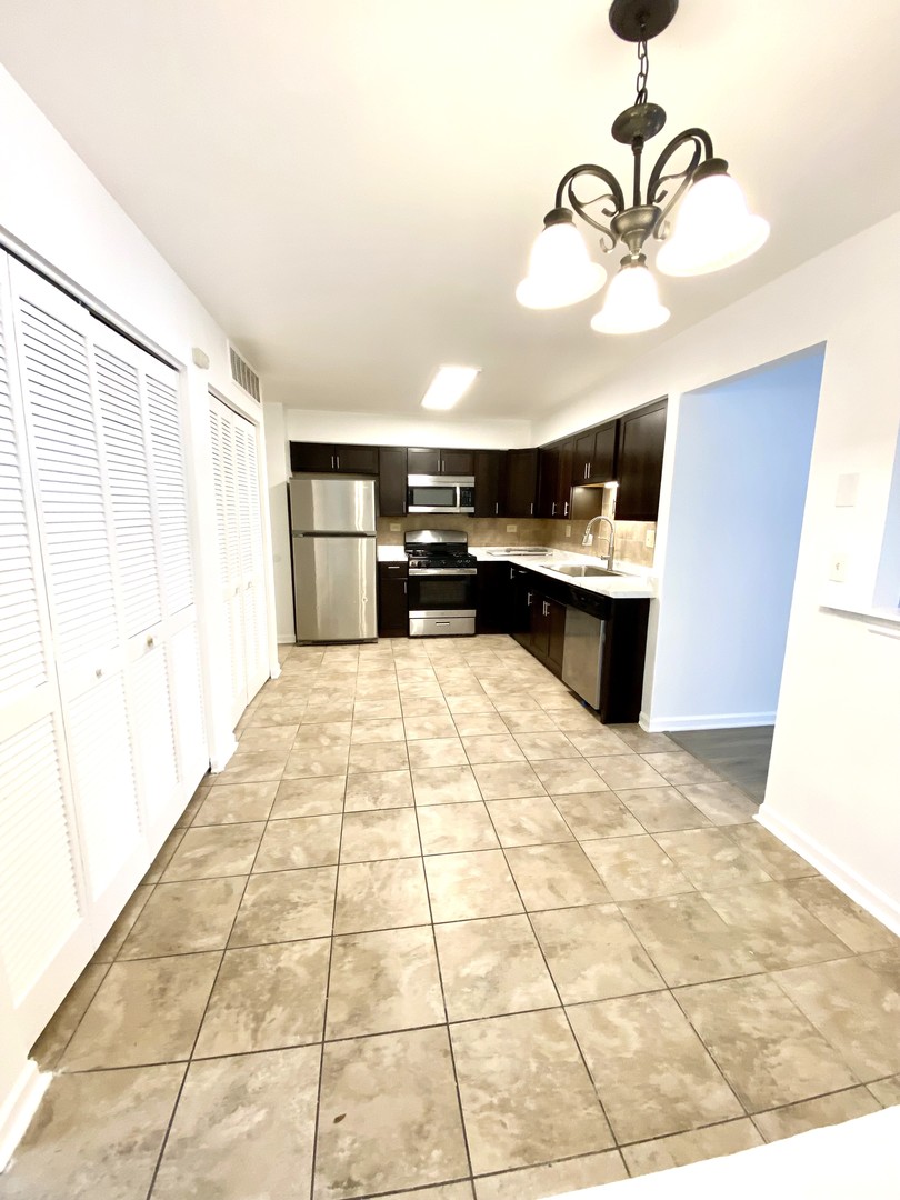 629 W Streamwood Boulevard #A, Streamwood, IL 60107