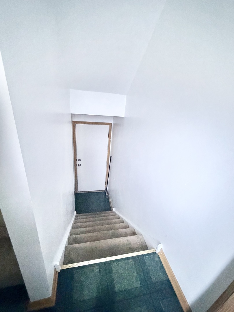 1126 Village Center Parkway #6, Aurora, IL 60506