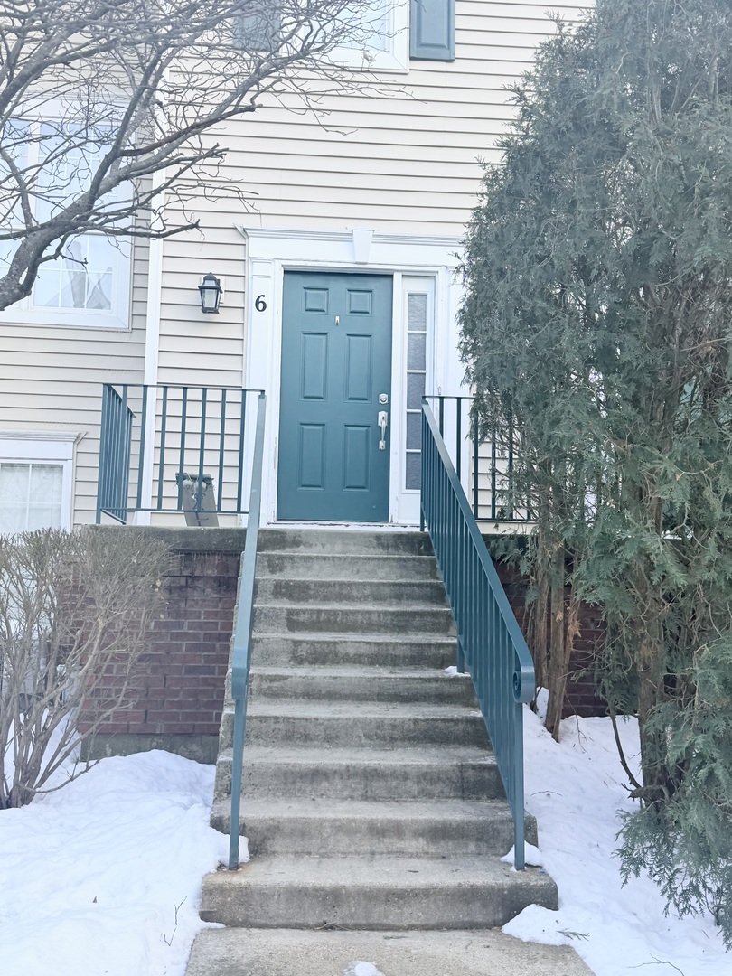 1126 Village Center Parkway #6, Aurora, IL 60506