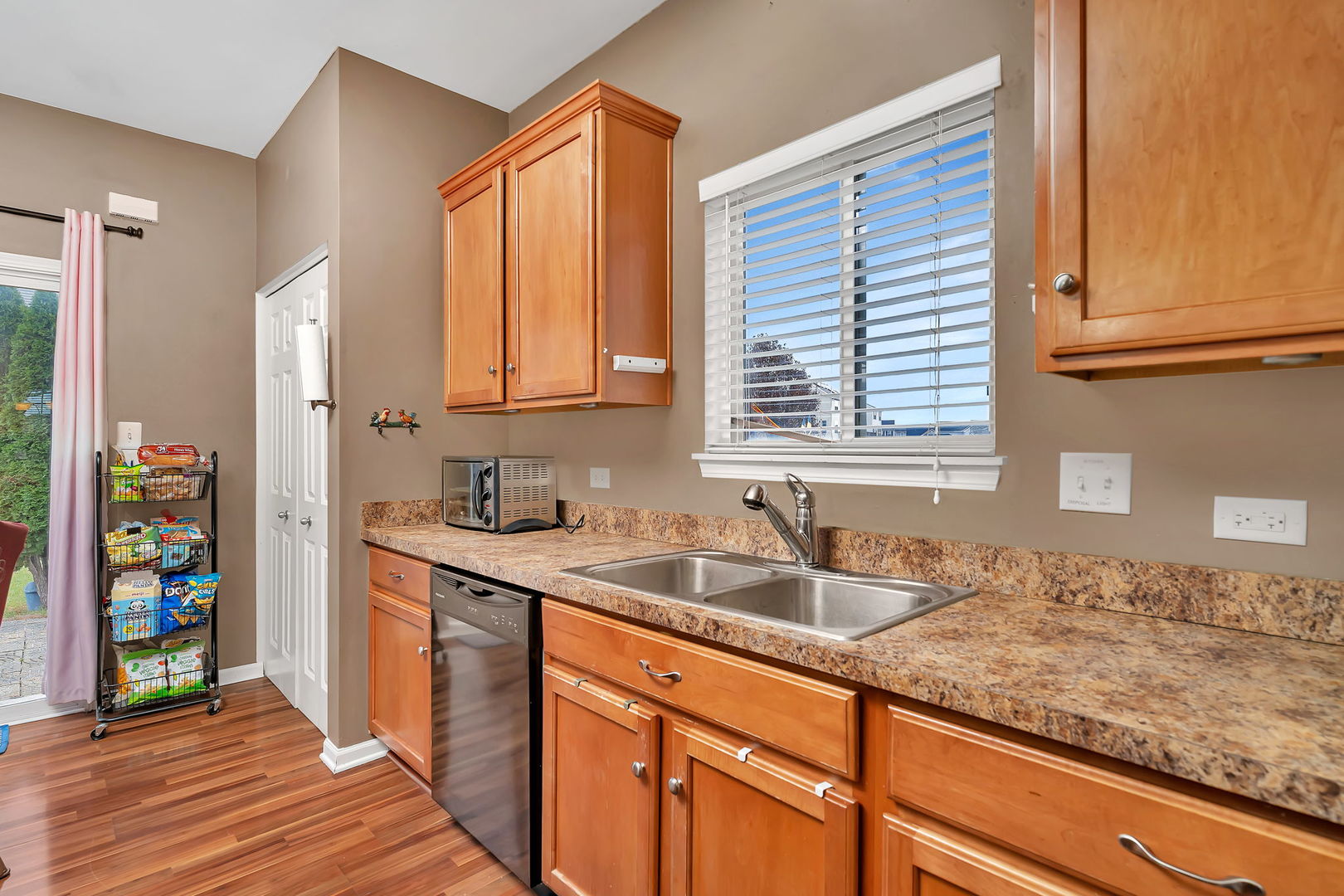 1808 Wild Rose Trail, Joliet, IL 60431