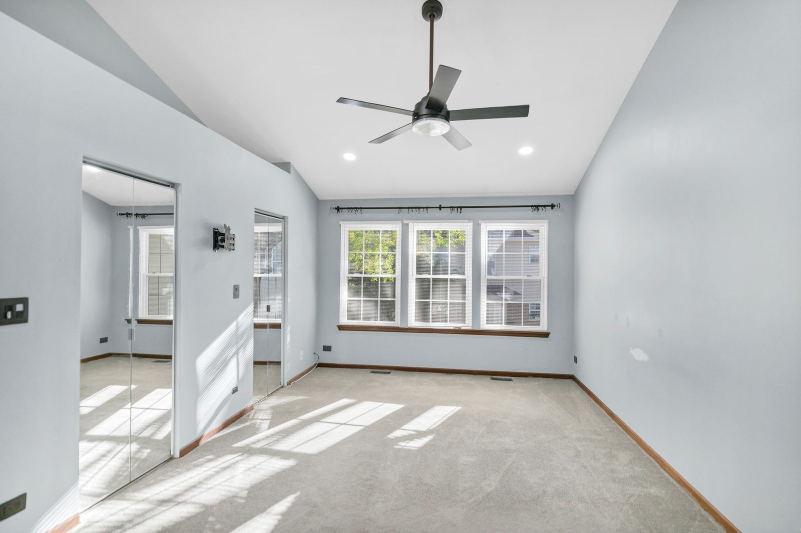 2116 Glasgow Court #2116, Hanover Park, IL 60133