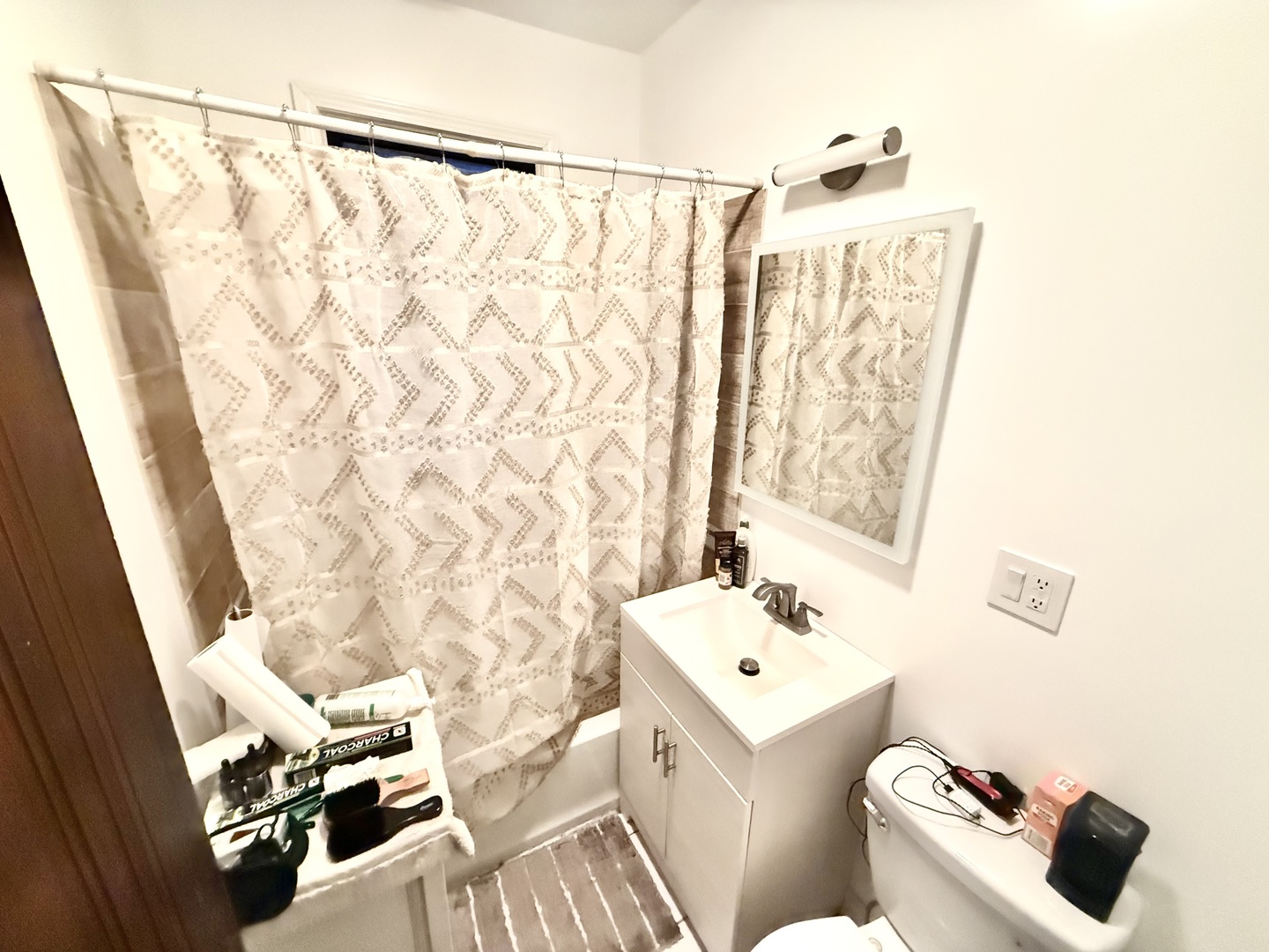 7130 S Green Street, Chicago, IL 60621