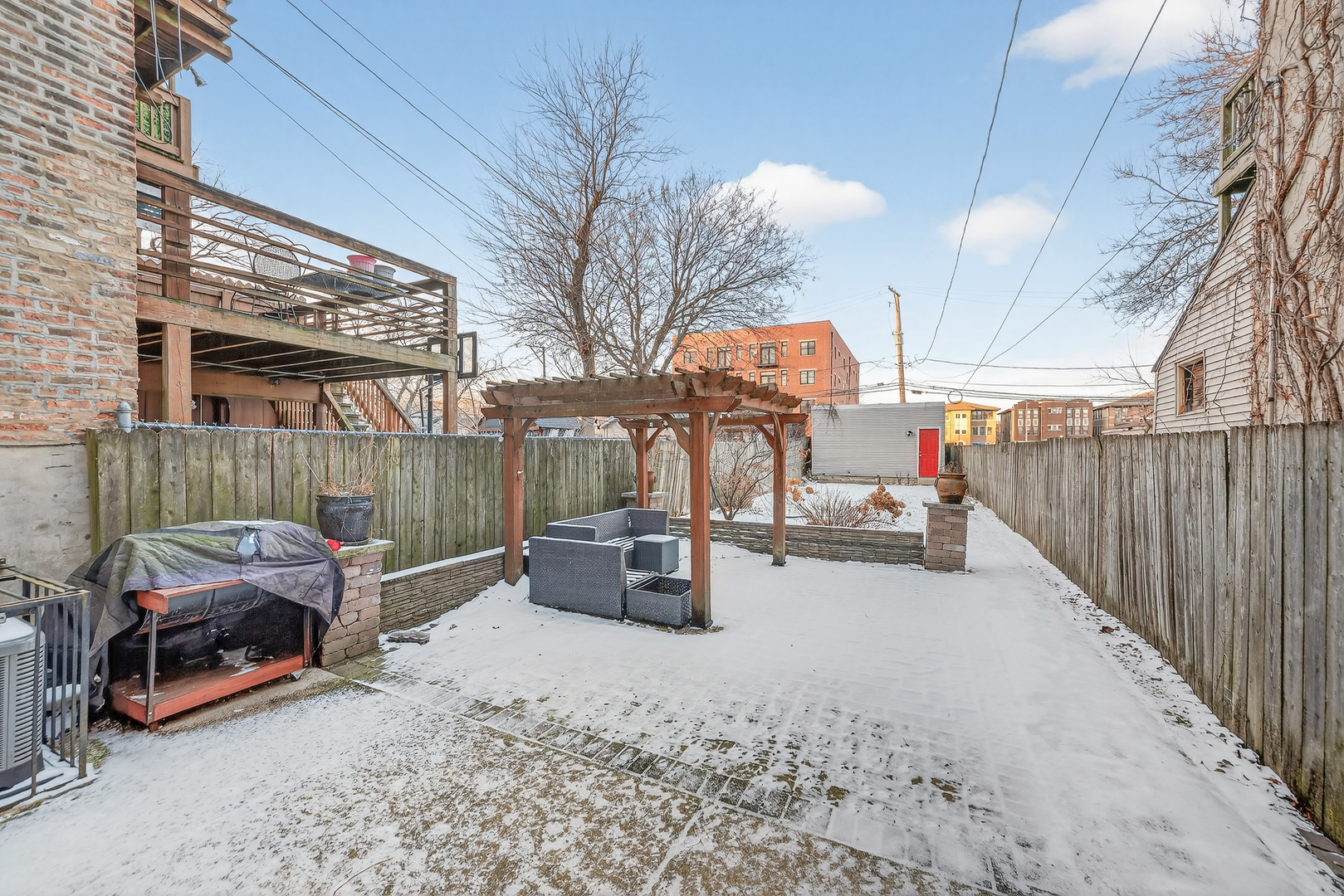 626 E Oakwood Boulevard, Chicago, IL 60653