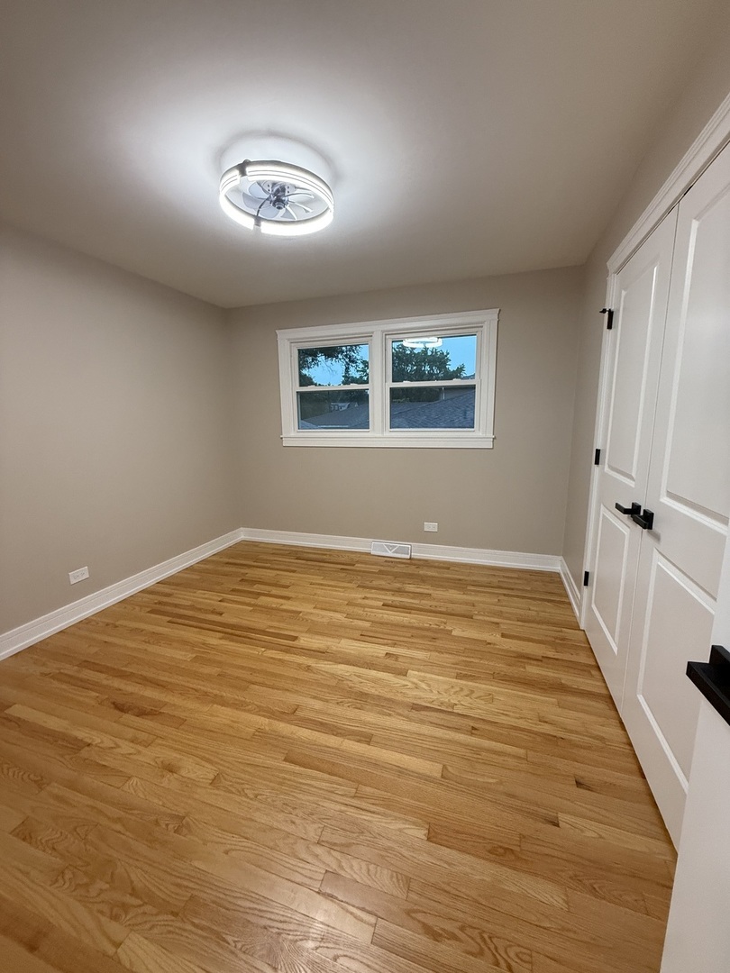 7716 Cronin Avenue, Justice, IL 60458