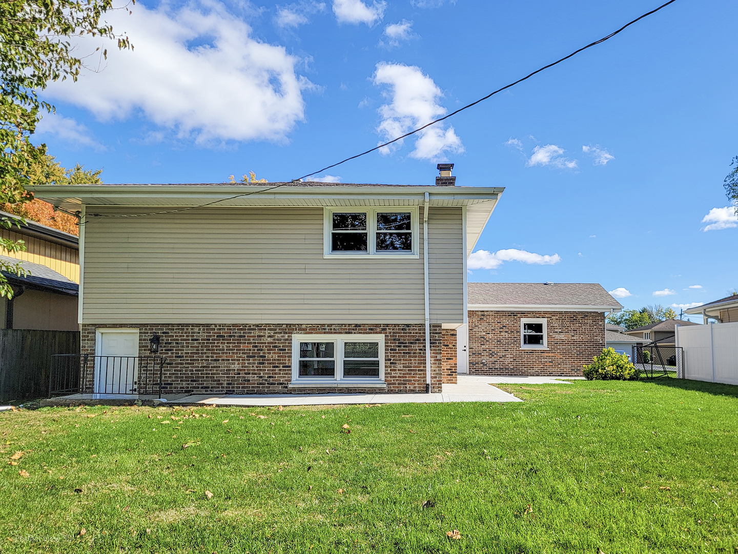 7716 Cronin Avenue, Justice, IL 60458