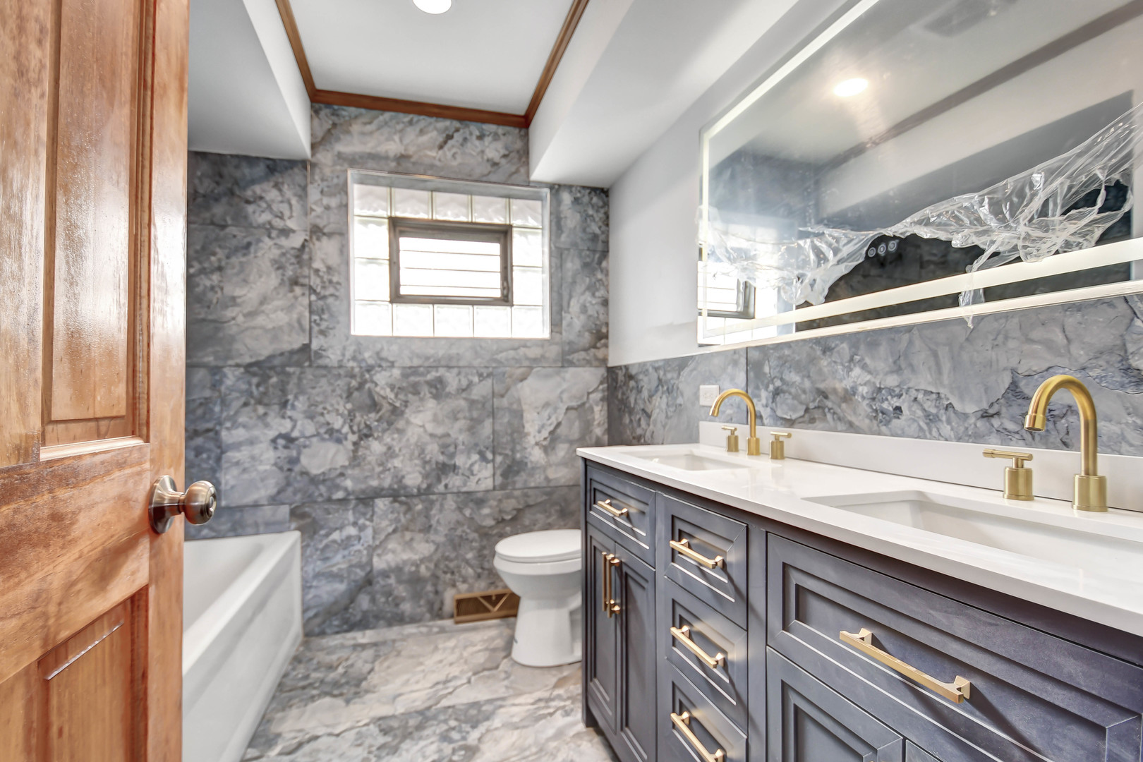 16833 Ingleside Avenue, South Holland, IL 60473