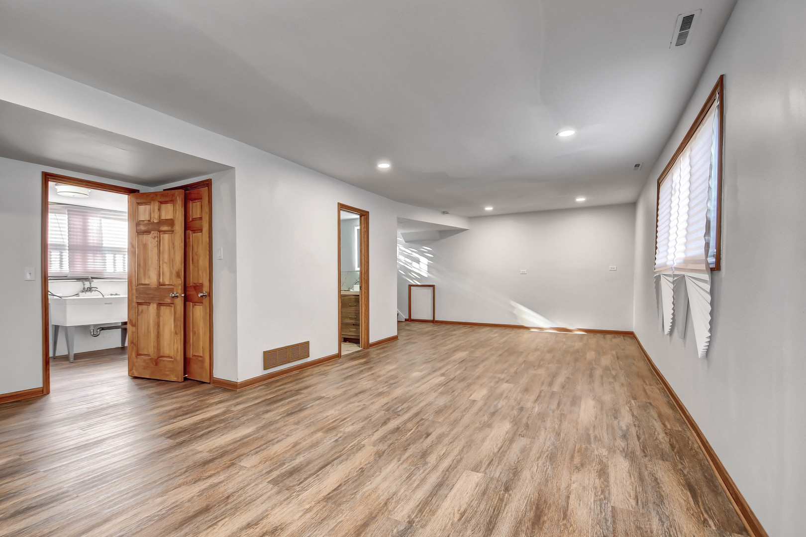 16833 Ingleside Avenue, South Holland, IL 60473