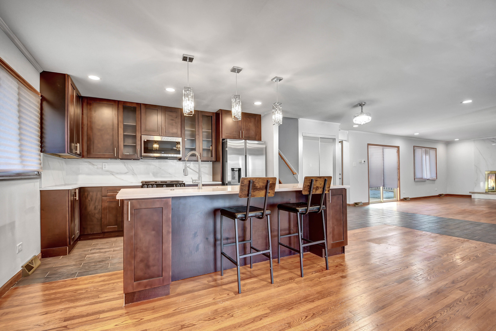 16833 Ingleside Avenue, South Holland, IL 60473