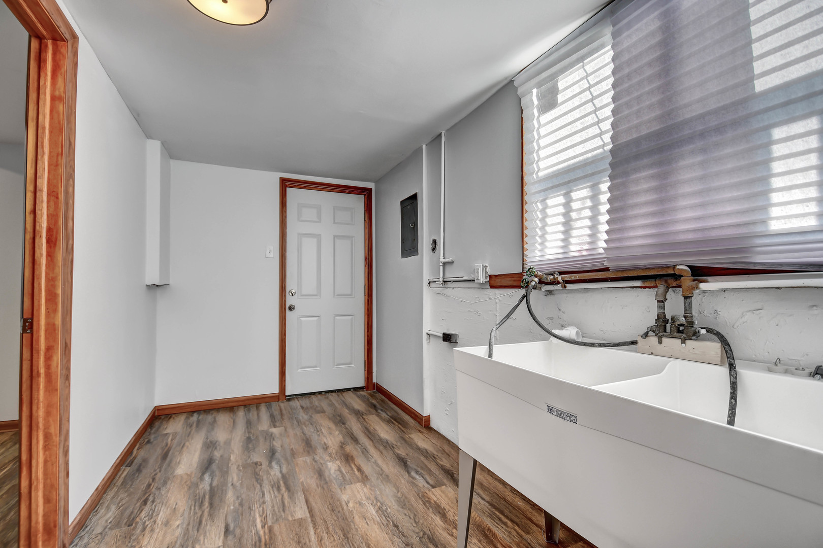 16833 Ingleside Avenue, South Holland, IL 60473