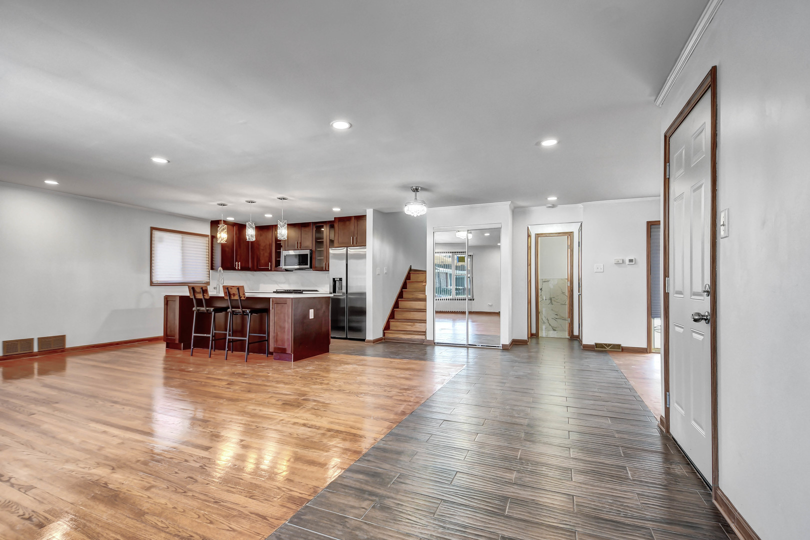 16833 Ingleside Avenue, South Holland, IL 60473