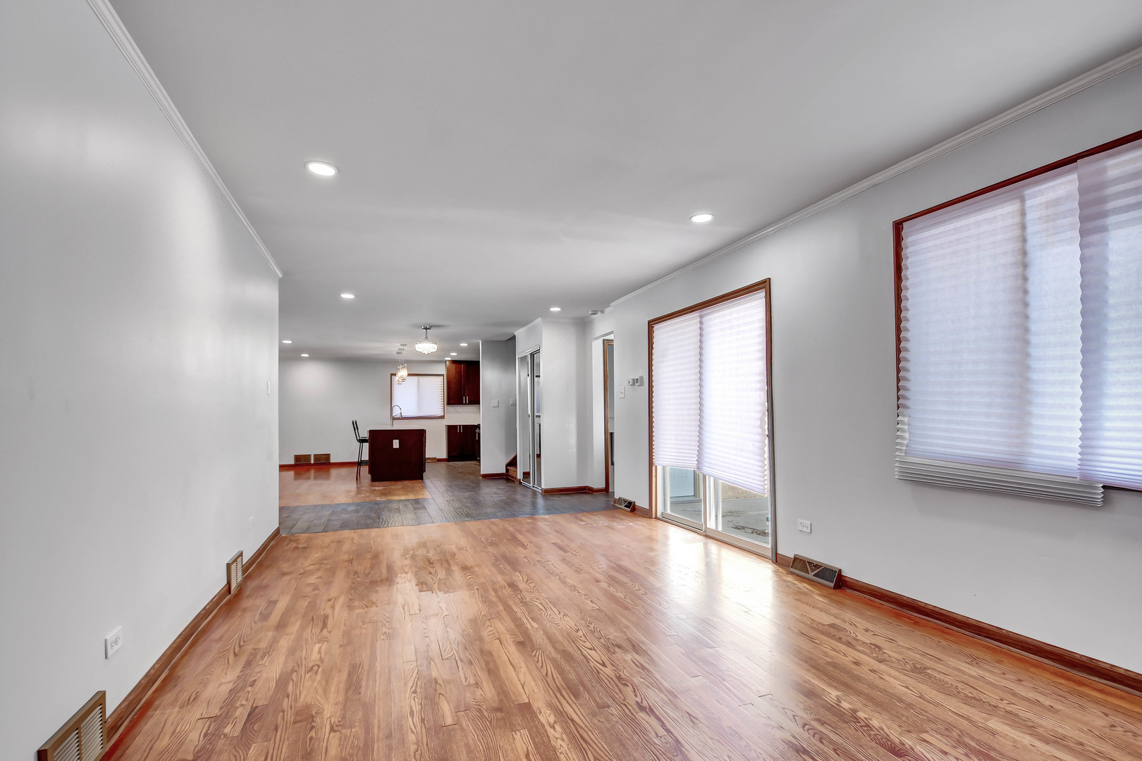 16833 Ingleside Avenue, South Holland, IL 60473