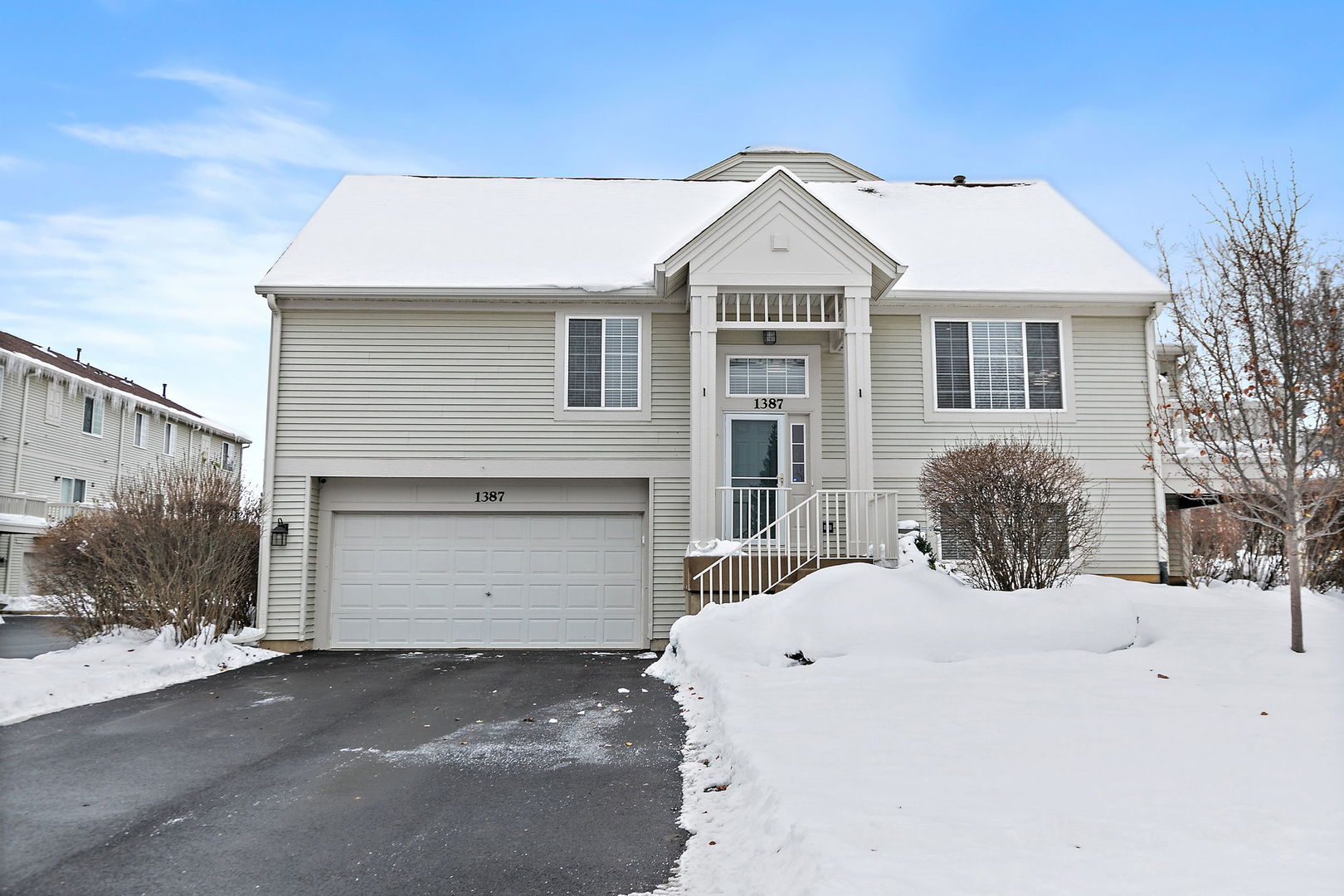 1387 New Haven Drive, Cary, IL 60013