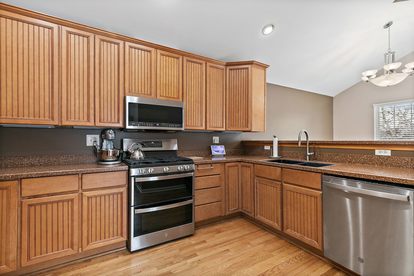 1387 New Haven Drive, Cary, IL 60013