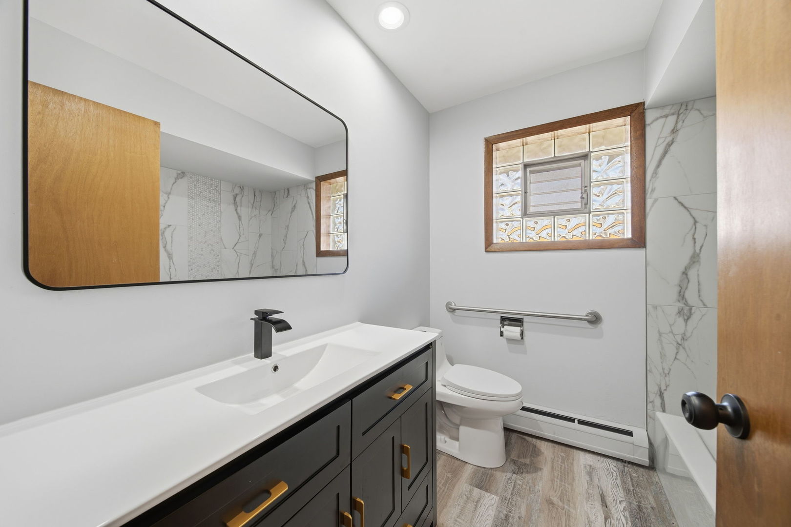 14601 Linder Avenue, Midlothian, IL 60445