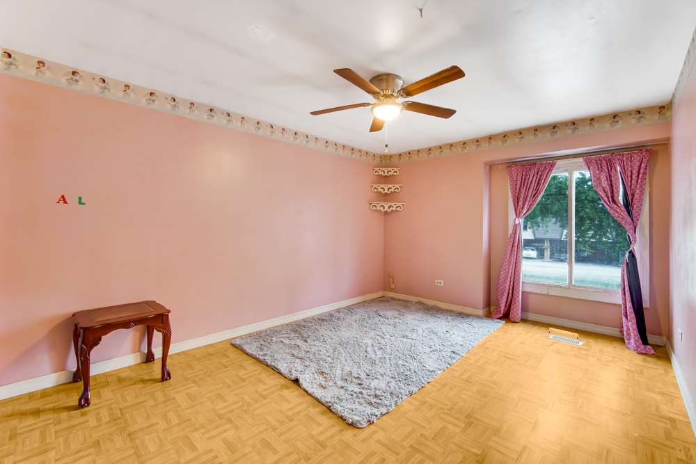 5 Cour Caravelle, Palos Hills, IL 60465