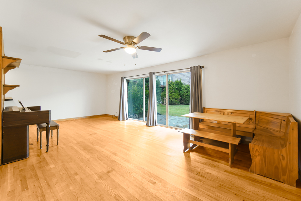 5 Cour Caravelle, Palos Hills, IL 60465