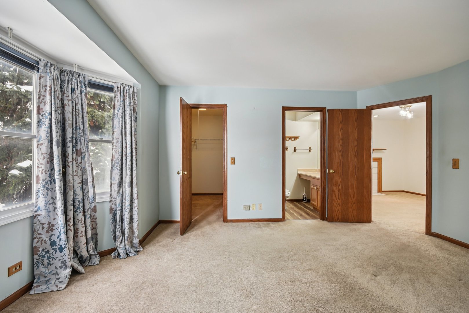 787 DAYBREAK Lane #787, Carol Stream, IL 60188