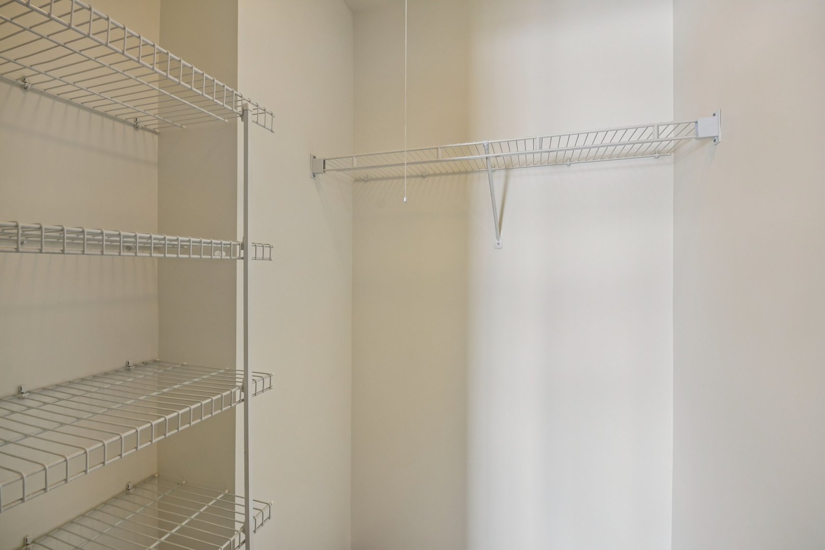 787 DAYBREAK Lane #787, Carol Stream, IL 60188