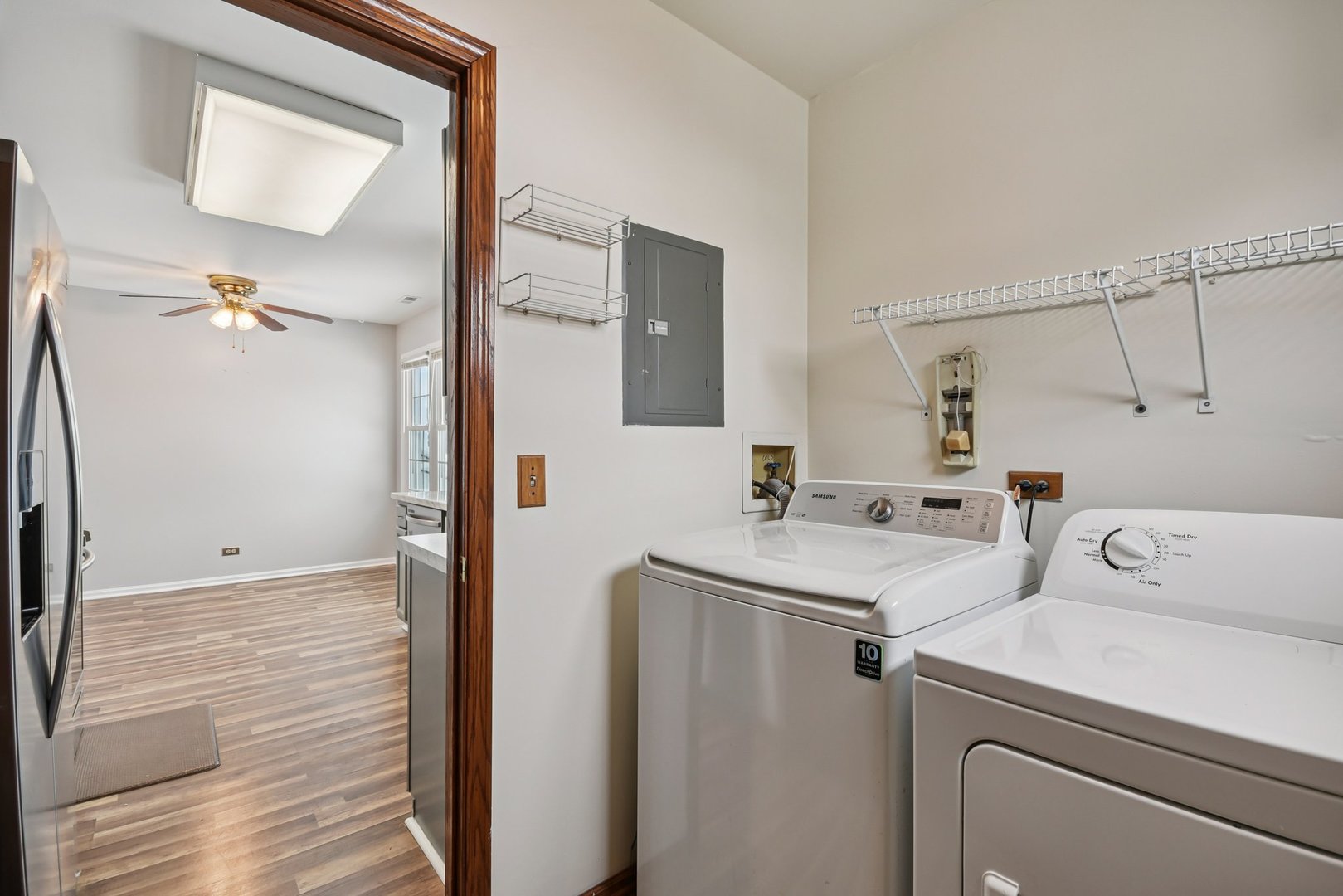 787 DAYBREAK Lane #787, Carol Stream, IL 60188