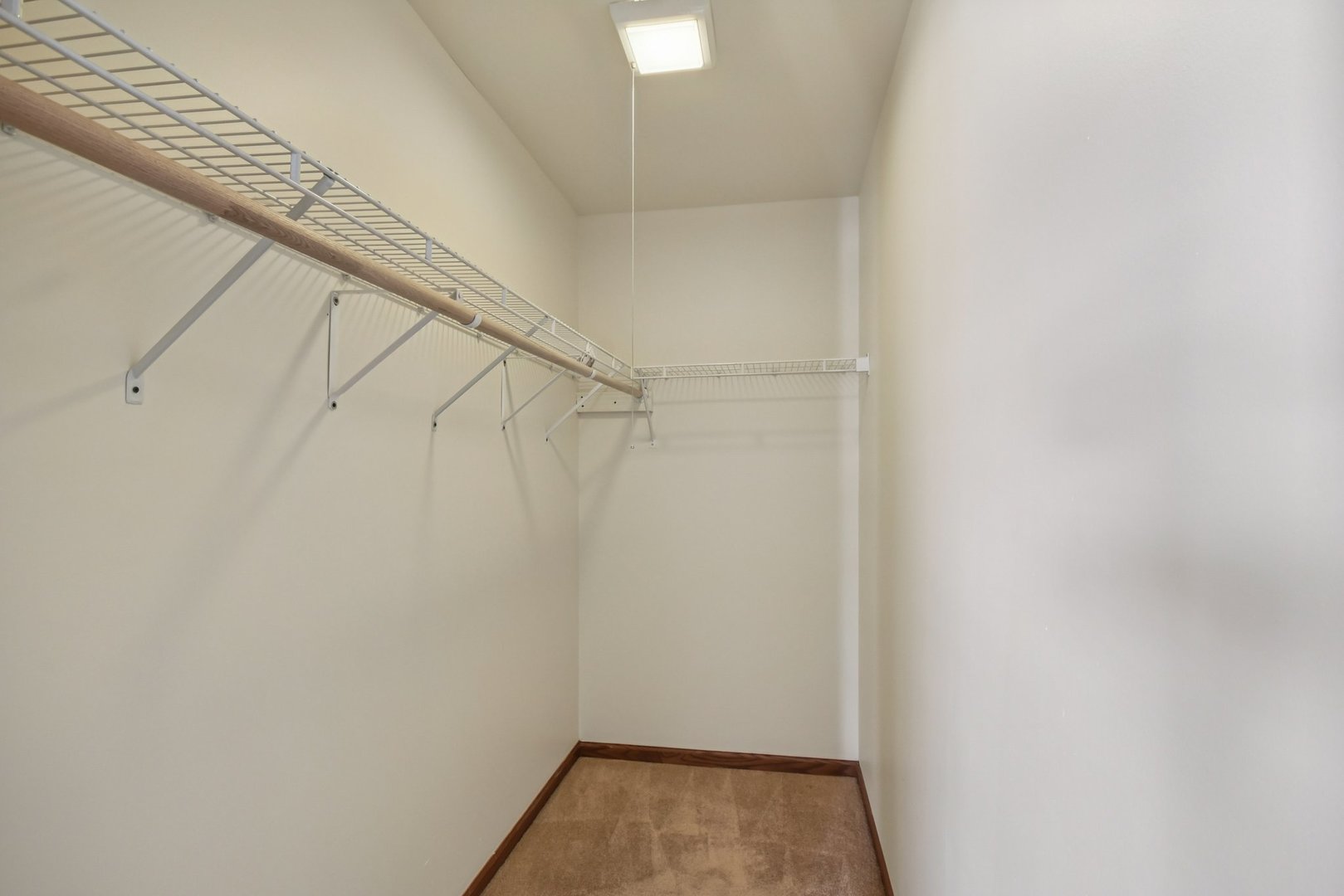 787 DAYBREAK Lane #787, Carol Stream, IL 60188