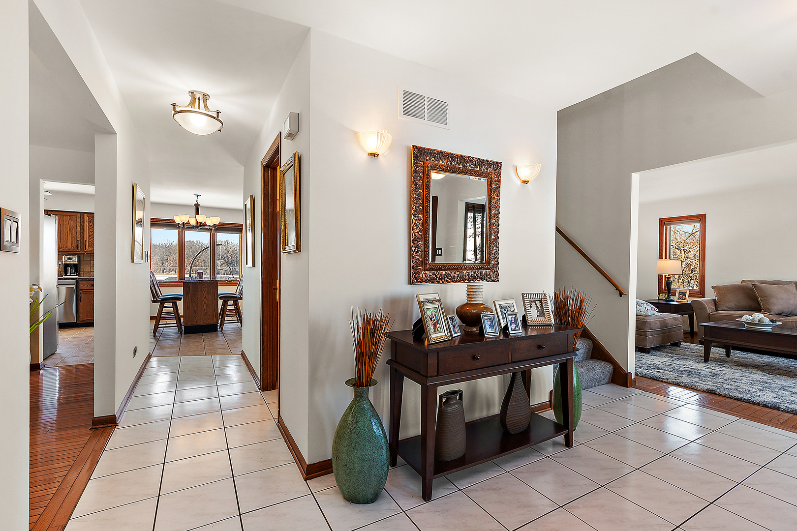 8942 Birch Lane, Hickory Hills, IL 60457