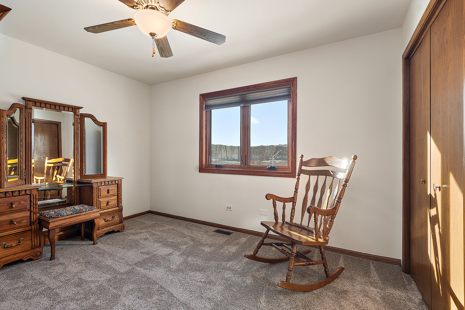 8942 Birch Lane, Hickory Hills, IL 60457